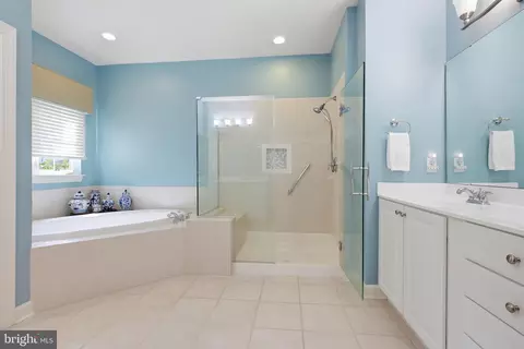 Bath - 33067 E Light Dr, Lewes, DE 19958 photo 1 of 3