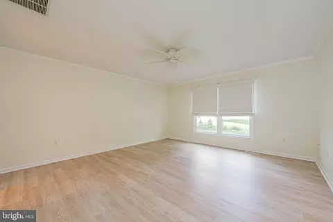 Living - 28 Manor Dr, Dagsboro, DE 19939 photo 6 of 6