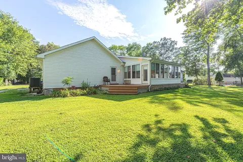 Exterior - 28 Manor Dr, Dagsboro, DE 19939 photo 2 of 4