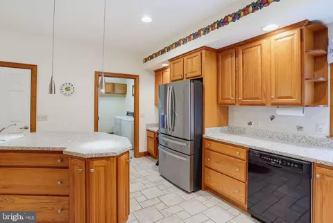 Kitchen - 9 Sandpebble Dr, Seaford, DE 19973 photo 6 of 7