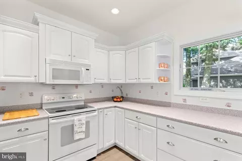 Kitchen - 323 Walkabout Rd, Bethany Beach, DE 19930 photo 2 of 7