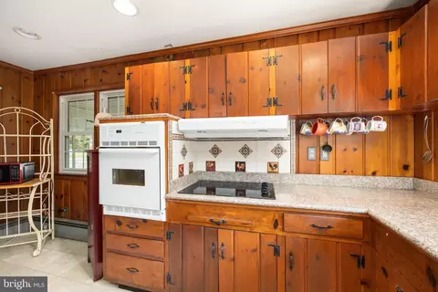 Kitchen - 33259 Main St, Dagsboro, DE 19939 photo 4 of 5