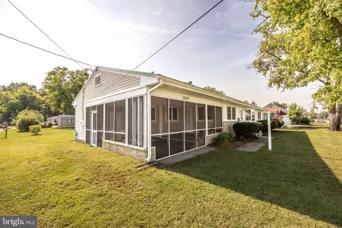 Exterior - 33259 Main St, Dagsboro, DE 19939 photo 2 of 14