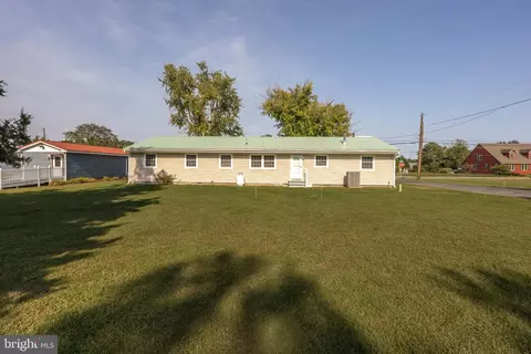 Exterior - 33259 Main St, Dagsboro, DE 19939 photo 10 of 14