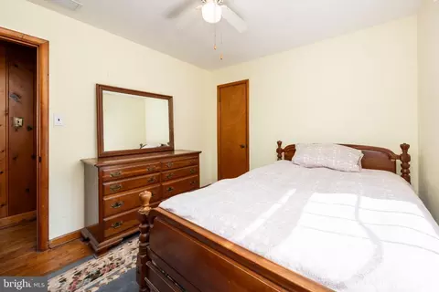 Bedroom - 33259 Main St, Dagsboro, DE 19939 photo 6 of 11