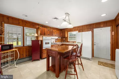 Kitchen - 33259 Main St, Dagsboro, DE 19939 photo 1 of 5