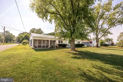 Exterior - 33259 Main St, Dagsboro, DE 19939 photo 1 of 14