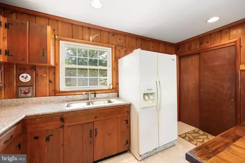 Kitchen - 33259 Main St, Dagsboro, DE 19939 photo 5 of 5