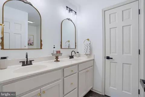 Bath - 30637 Cypress Ln, Laurel, DE 19956 photo 4 of 5
