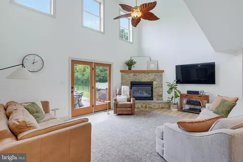 Living - 30637 Cypress Ln, Laurel, DE 19956 photo 1 of 1