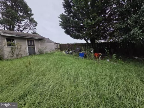 Exterior - 8344 Sharptown Rd, Laurel, DE 19956 photo 3 of 13