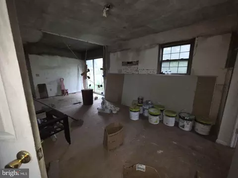 Entry Way - 8344 Sharptown Rd, Laurel, DE 19956 photo 6 of 23