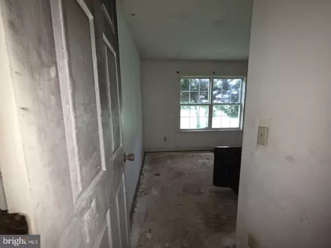 Entry Way - 8344 Sharptown Rd, Laurel, DE 19956 photo 14 of 23