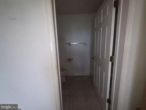 Entry Way - 8344 Sharptown Rd, Laurel, DE 19956 photo 5 of 23