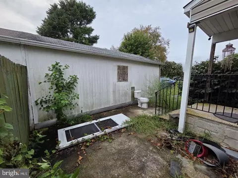Exterior - 8344 Sharptown Rd, Laurel, DE 19956 photo 11 of 13