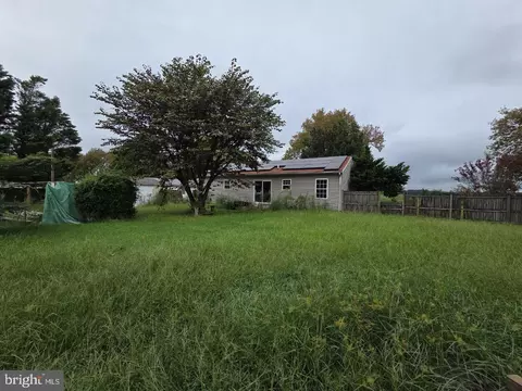 Exterior - 8344 Sharptown Rd, Laurel, DE 19956 photo 2 of 13