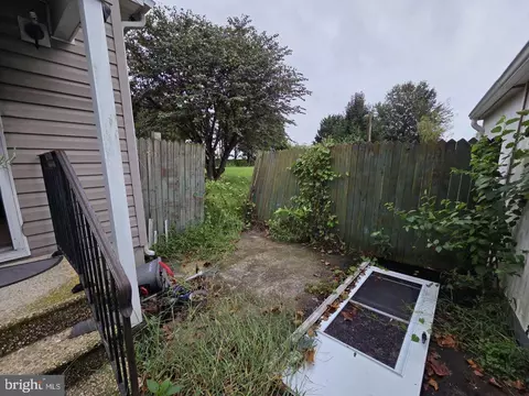 Exterior - 8344 Sharptown Rd, Laurel, DE 19956 photo 12 of 13