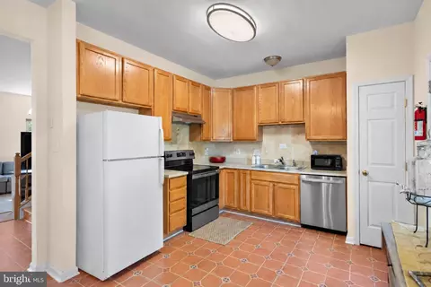 Kitchen - 26 John Hall Dr, Ocean View, DE 19970 photo 4 of 4