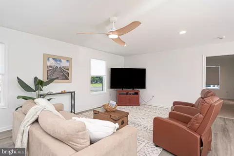 Living - 36710 Baltimore Ave, Ocean View, DE 19970 photo 1 of 3