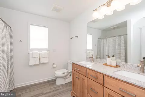 Bath - 36710 Baltimore Ave, Ocean View, DE 19970 photo 1 of 8