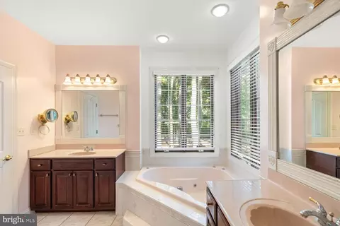 Bath - 539 Bethany Loop, Bethany Beach, DE 19930 photo 1 of 5