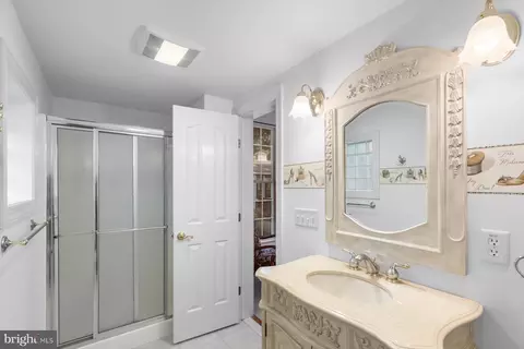 Bath - 539 Bethany Loop, Bethany Beach, DE 19930 photo 4 of 5