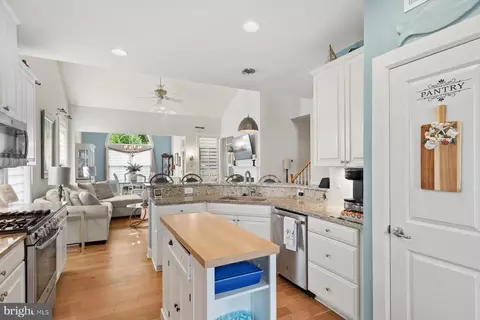 Kitchen - 32787 Widgeon Rd, Ocean View, DE 19970 photo 1 of 3