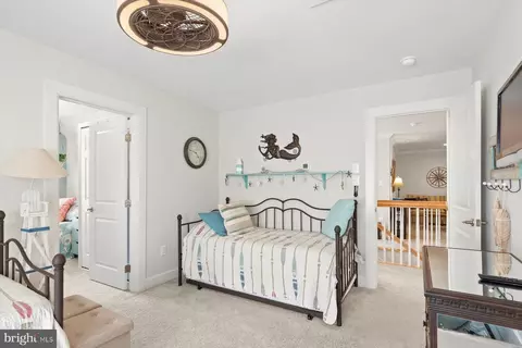 Bedroom - 32787 Widgeon Rd, Ocean View, DE 19970 photo 3 of 9