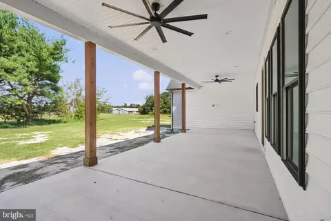 Exterior - 14133 Pepperbox Rd, Delmar, DE 19940 photo 5 of 6