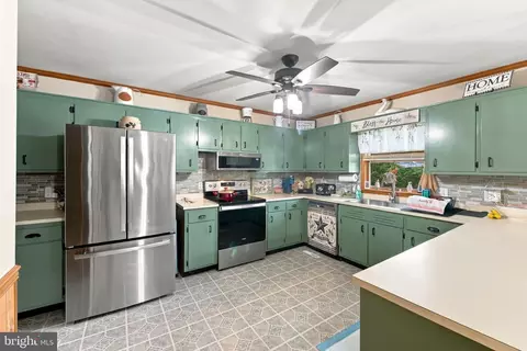 Kitchen - 303 Nancy St, Georgetown, DE 19947 photo 1 of 5