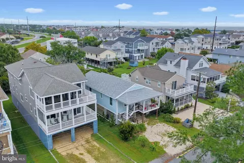 View/Area - 215 4th St, Bethany Beach, DE 19930 photo 8 of 12