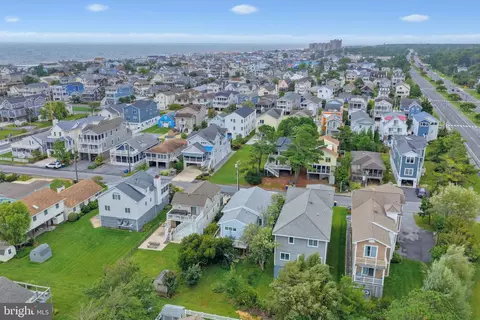 View/Area - 215 4th St, Bethany Beach, DE 19930 photo 10 of 12