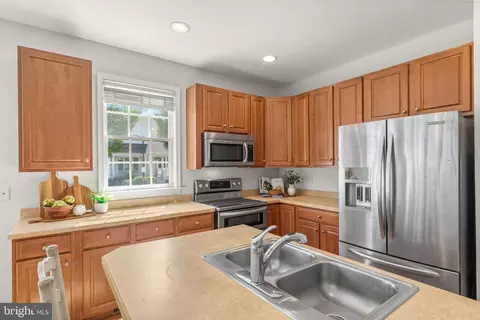 Kitchen - 213 Willow Oak Ave, Ocean View, DE 19970 photo 6 of 8