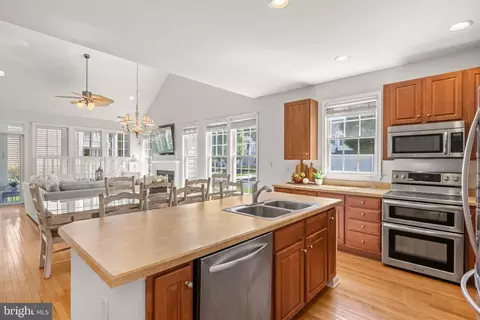Kitchen - 213 Willow Oak Ave, Ocean View, DE 19970 photo 3 of 8
