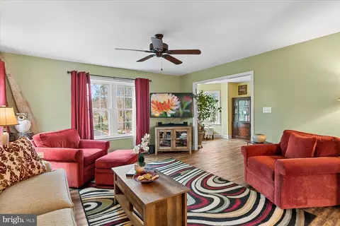 Living - 9 Columbia Ave, Ocean View, DE 19970 photo 2 of 2