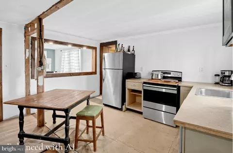 Kitchen - 28806 Seaford Rd, Laurel, DE 19956 photo 1 of 3