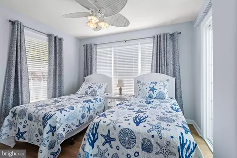 Bedroom - 17 New Castle Ct, Ocean View, DE 19970 photo 4 of 6
