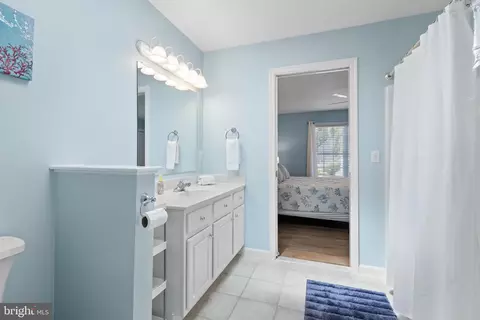 Bath - 17 New Castle Ct, Ocean View, DE 19970 photo 1 of 2