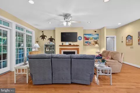 Living - 663 Bethany Loop, Bethany Beach, DE 19930 photo 4 of 6
