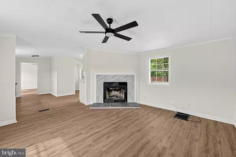 32060 N Spring Ct, Laurel, DE 19956 photo 2