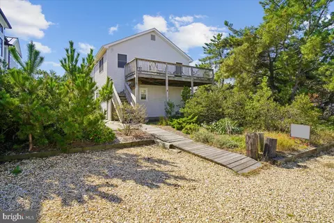 4 E Indian St, Fenwick Island, DE 19944