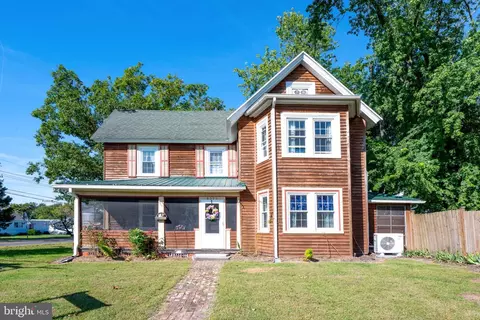 8595 Hearns Pond Rd, Seaford, DE 19973