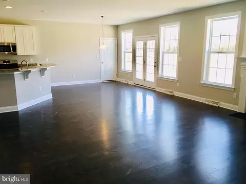 Living - 9 Patriots Way, Georgetown, DE 19947 photo 3 of 11