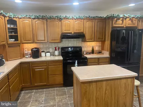 Kitchen - 6482 Pleasant Dr, Laurel, DE 19956 photo 2 of 3