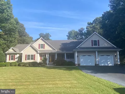 Exterior - 6482 Pleasant Dr, Laurel, DE 19956 photo 2 of 10