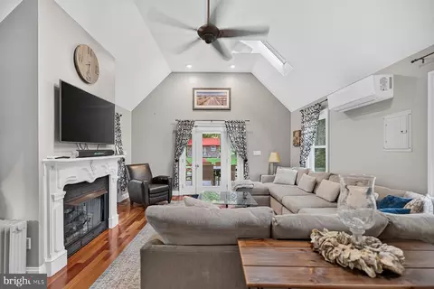 Living - 124 Broad St, Milton, DE 19968 photo 1 of 1