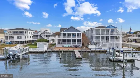 1502 Bay St, Fenwick Island, DE 19944