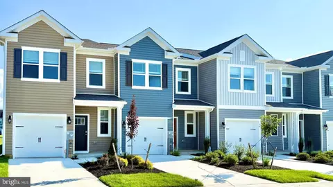 573 Colette St, Ellendale, DE 19941