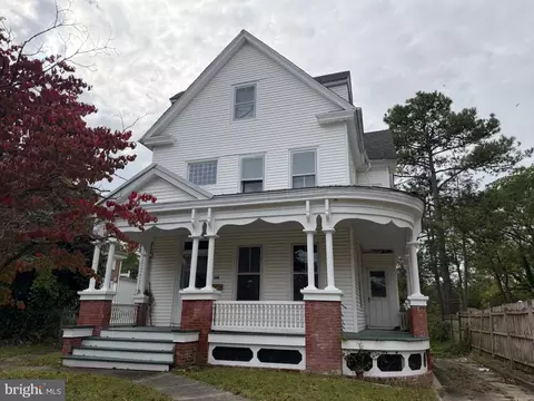 208 S Walnut St, Milford, DE 19963