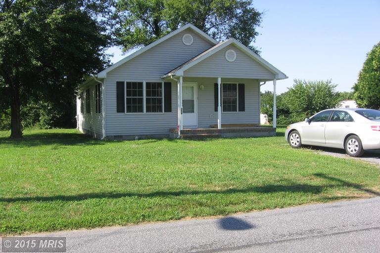 304 Pine St, Hurlock, MD 21643 photo 1